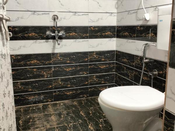 nightstay 23 goyal intercity row house : photo 2 de la chambre lit simple en dortoir