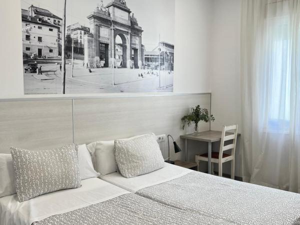 Hostal San Lorenzo : photo 5 de la chambre chambre double ou lits jumeaux