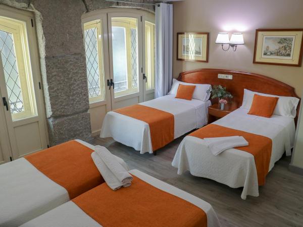 Hostal San Lorenzo : photo 4 de la chambre chambre quadruple (4 adultes)