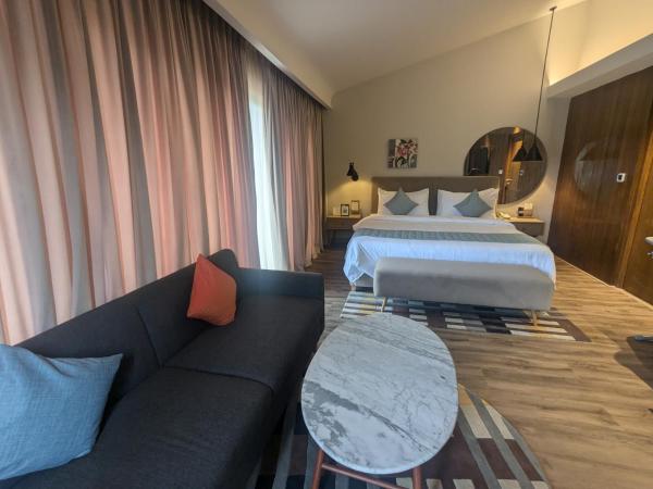 Fortune Beach Resort ECR, Chennai - Member ITC'S Hotel Group : photo 2 de la chambre chambre lit king-size - vue sur mer