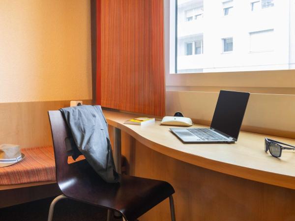 ibis Basel Bahnhof : photo 3 de la chambre chambre standard avec 2 lits simples