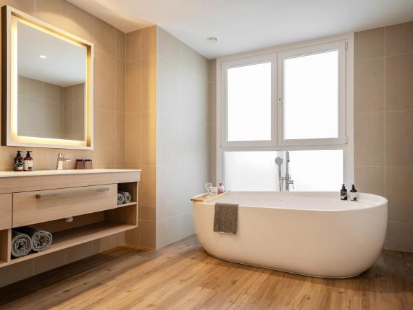 INNSiDE by Meliá Madrid Valdebebas : photo 6 de la chambre the madrid condo connecting room + the innside room