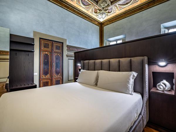 Rivalta Hotel - Alfieri Collezione : photo 4 de la chambre chambre lit king-size supérieure