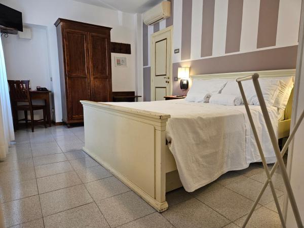 Hotel Rosalba Perugia : photo 1 de la chambre grande chambre double