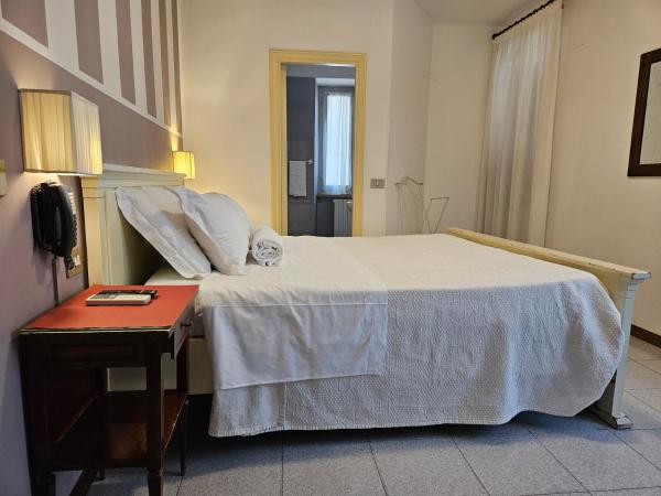 Hotel Rosalba Perugia : photo 2 de la chambre grande chambre double