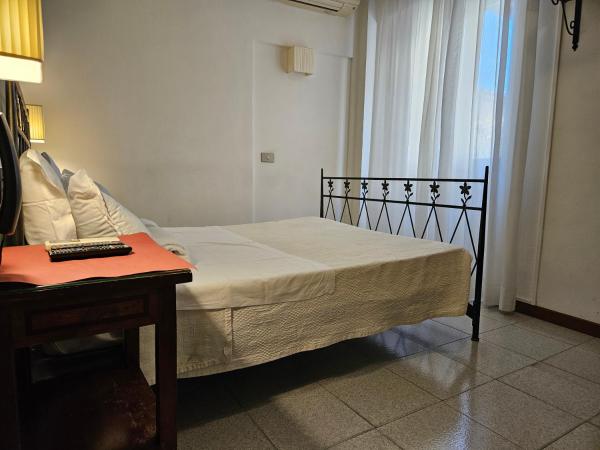 Hotel Rosalba Perugia : photo 1 de la chambre petite chambre double