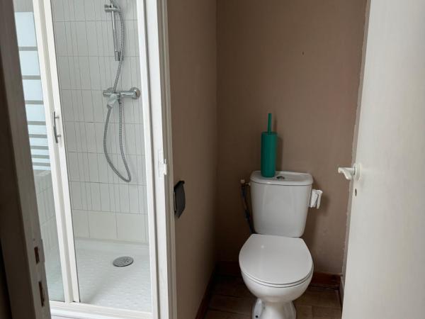 Chambres d'hôtes Des Tours à La Rochelle : photo 4 de la chambre chambre familiale avec douche - la chaîne