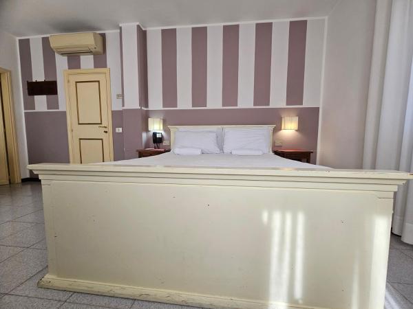 Hotel Rosalba Perugia : photo 3 de la chambre grande chambre double