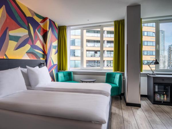 Thon Hotel Rotterdam City Centre : photo 1 de la chambre chambre double ou lits jumeaux supérieure