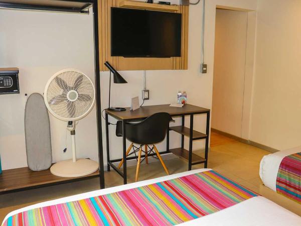 Estancias VIVE MX wtc : photo 5 de la chambre chambre double supérieure avec deux lits doubles
