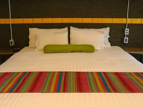 Estancias VIVE MX wtc : photo 1 de la chambre suite junior avec terrasse