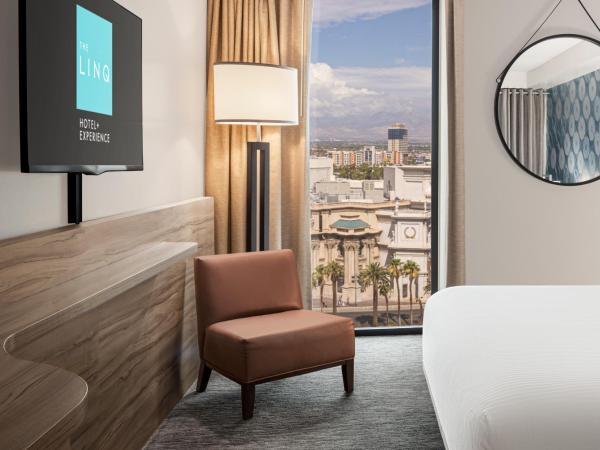 The LINQ Hotel and Casino : photo 2 de la chambre chambre de luxe avec 1 lit king-size - non-fumeurs
