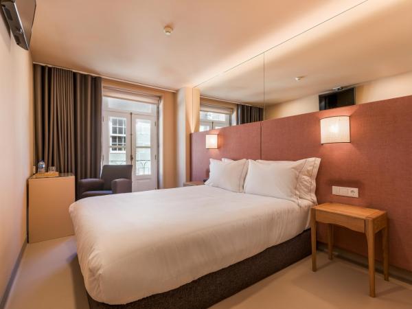 Hotel Margarida Da Praça : photo 1 de la chambre chambre double – vue sur ville