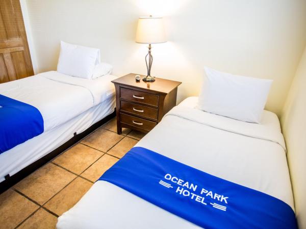 Ocean Park Hotel : photo 9 de la chambre chambre lits jumeaux avec salle de bains commune