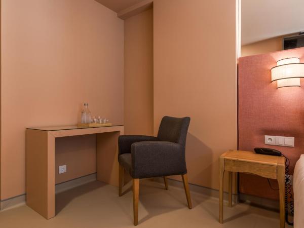 Hotel Margarida Da Praça : photo 3 de la chambre chambre double ou lits jumeaux deluxe - vue sur rivière