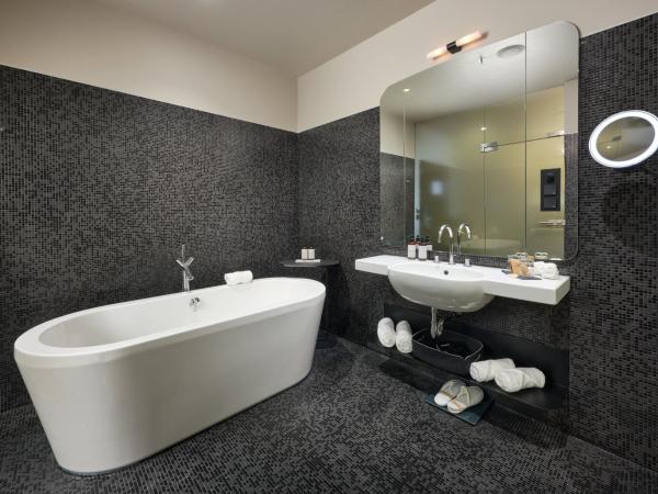 Verno House Budapest, Vignette Collection, an IHG Hotel : photo 8 de la chambre chambre king premium avec vue sur ville