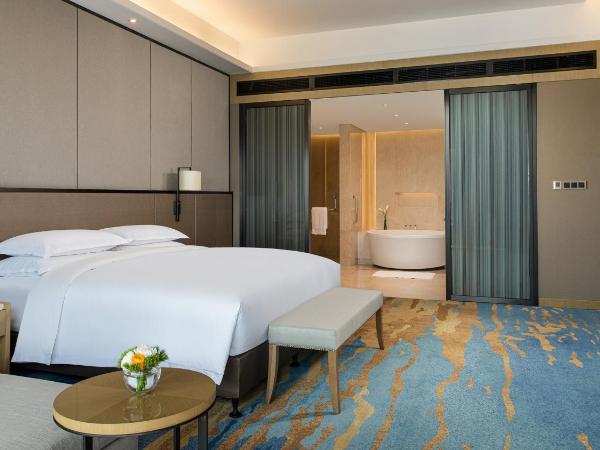 InterContinental Wuhan, an IHG Hotel - Yangtze River View : photo 4 de la chambre suite 1 chambre - vue sur rivière