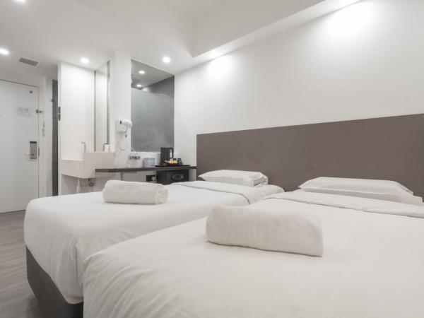 Lion Peak Hotel Dickson : photo 8 de la chambre superior twin, no window