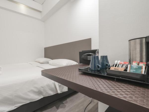 Lion Peak Hotel Dickson : photo 1 de la chambre  deluxe twin, no window