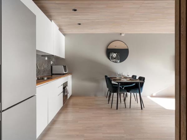 Arctic Homes - ALL APARTMENTS : photo 9 de la chambre arctic homes – mellomvegen 37-204
