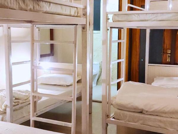 Chillout - A Boutique Hotel & Rooftop Restaurant Jaipur : photo 1 de la chambre lit dans dortoir pour femmes de 6 lits