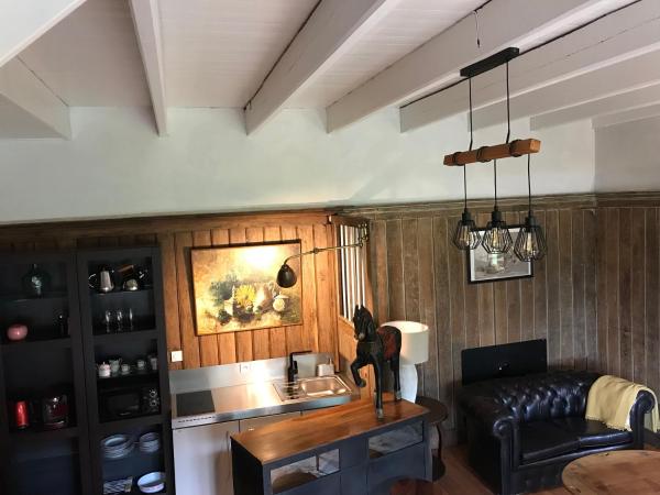 Le Petit Manoir de Kériolet : photo 5 de la chambre suite - vue sur piscine