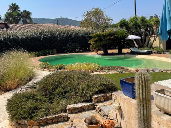 Le Vieux Murier - Chambres d'hôte : photo 8 de la chambre chambre familiale