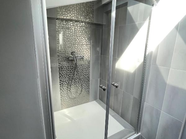 Le Vieux Murier - Chambres d'hôte : photo 6 de la chambre suite familiale