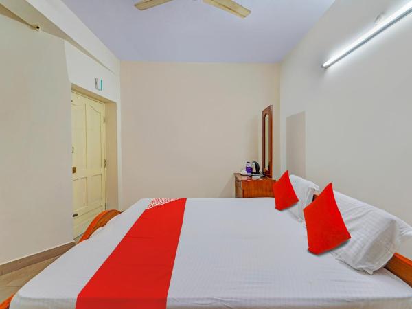 Hotel O KGT Guest House : photo 3 de la chambre chambre triple classique