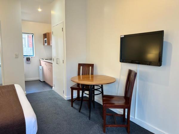 Bush Inn Court Motel : photo 4 de la chambre studio exécutif