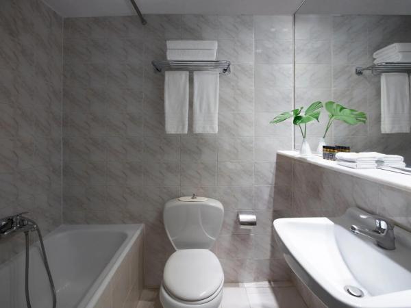 Titania Hotel : photo 4 de la chambre chambre double ou lits jumeaux standard