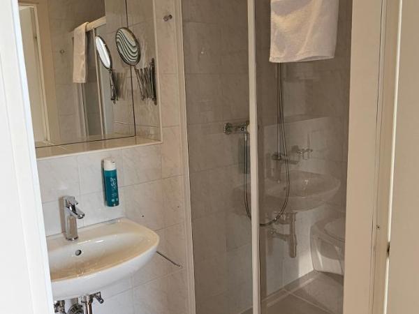 Hotel Locanda Castagnola : photo 3 de la chambre chambre double – vue sur lac