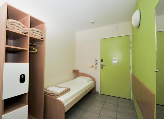 Auberge de jeunesse Rochefort : photo 1 de la chambre chambre simple