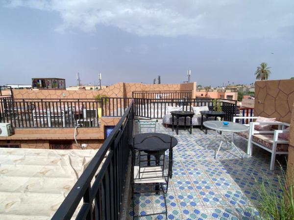 Hostel Marrakech Rouge : photo 3 de la chambre lit simple en tente