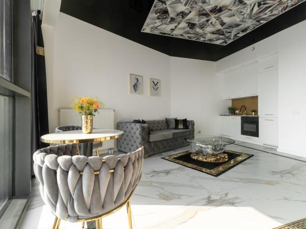 Hanza Tower Original Versace Sea-Pool-Sky-City View : photo 5 de la chambre suite avec vue sur lac