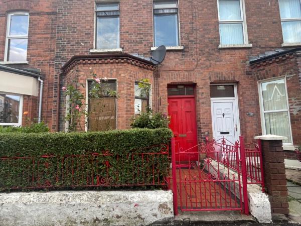House in Antrim road : photo 4 de la chambre chambre double avec salle de bains commune