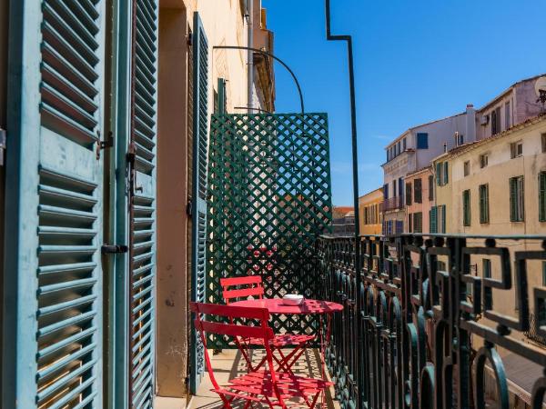 Hotel POZZO DI BORGO : photo 3 de la chambre chambre double avec balcon