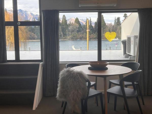 Heart of Queenstown : photo 7 de la chambre appartement avec vue sur lac - 5
