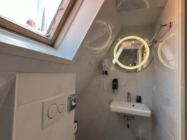 Hotel Hermitage Amsterdam : photo 4 de la chambre petite chambre lits jumeaux