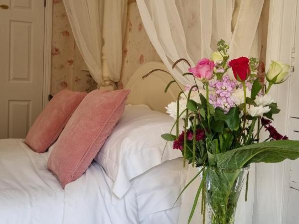 23 St Mary's : photo 5 de la chambre chambre de luxe avec lit à baldaquin