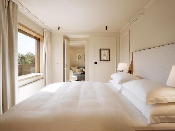 Villa Dahlia : photo 3 de la chambre corner suite with park view