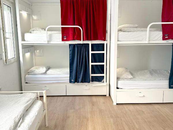 Mamre Hostel : photo 10 de la chambre lit dans dortoir pour femmes de 4 lits