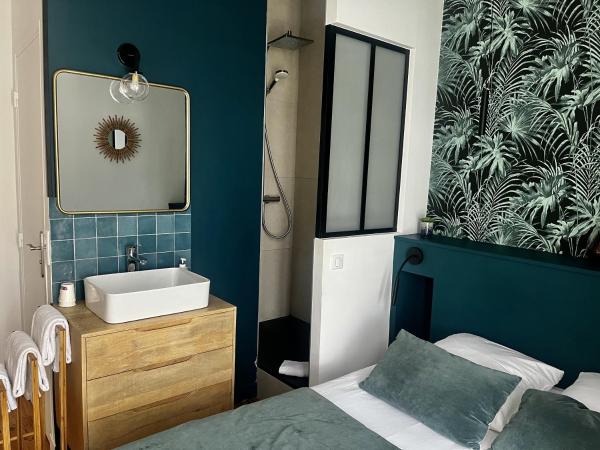 Hotel de La Paix : photo 3 de la chambre chambre double ou lits jumeaux supérieure