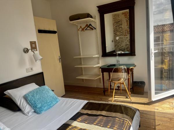 Hotel de La Paix : photo 5 de la chambre chambre double ou lits jumeaux supérieure