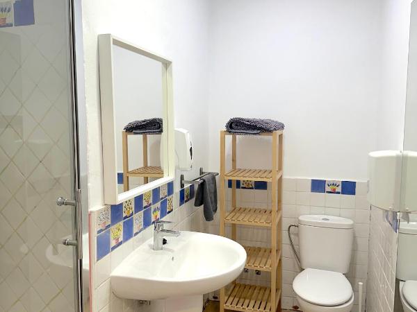 Mamre Hostel : photo 3 de la chambre lit simple dans dortoir à 6 lits