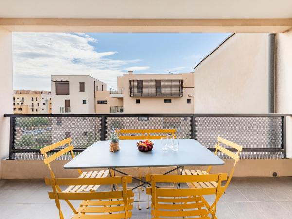 Appart'City Classic Montelimar : photo 7 de la chambre appartement 2 chambres (6 adultes)