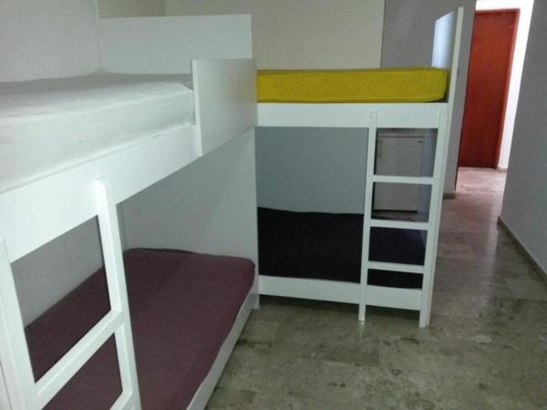 Fira Backpackers Place : photo 4 de la chambre lit dans dortoir mixte de 6 lits
