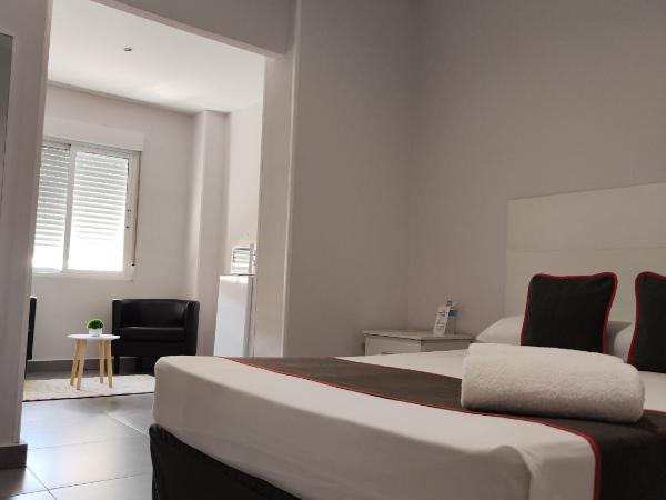 Hostal Jireh : photo 1 de la chambre grande chambre double