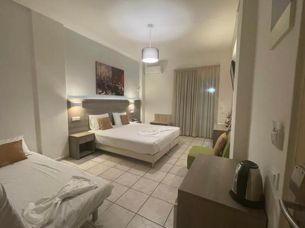 Voula Hotel : photo 9 de la chambre chambre triple