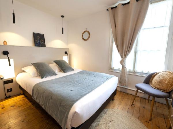 Hotel de La Paix : photo 1 de la chambre chambre double ou lits jumeaux supérieure